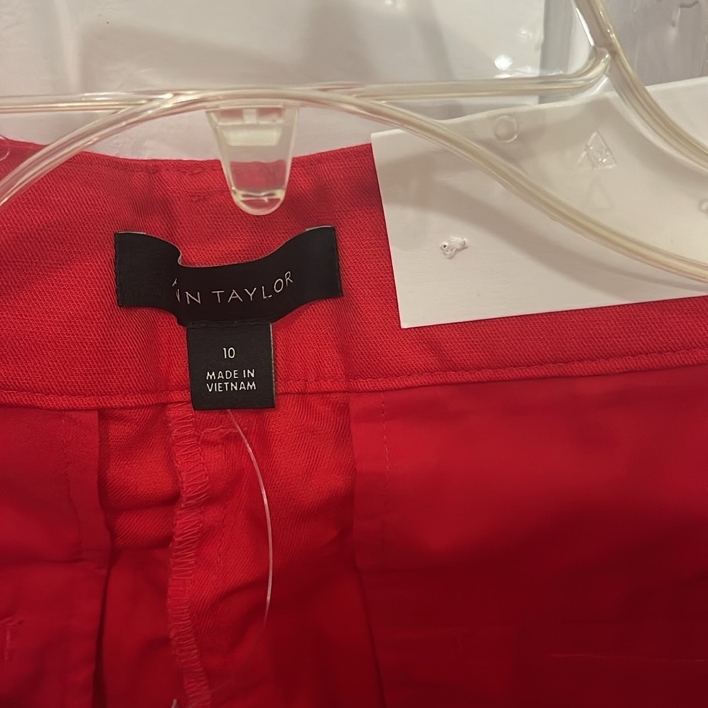 Shorts - Picture 2 of 4